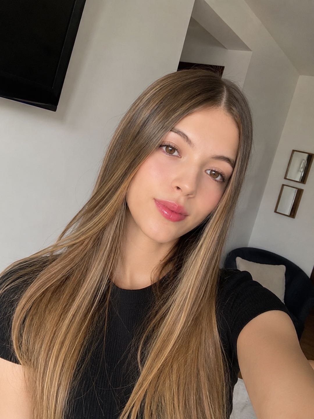 A woman from Colombia on Plamfy