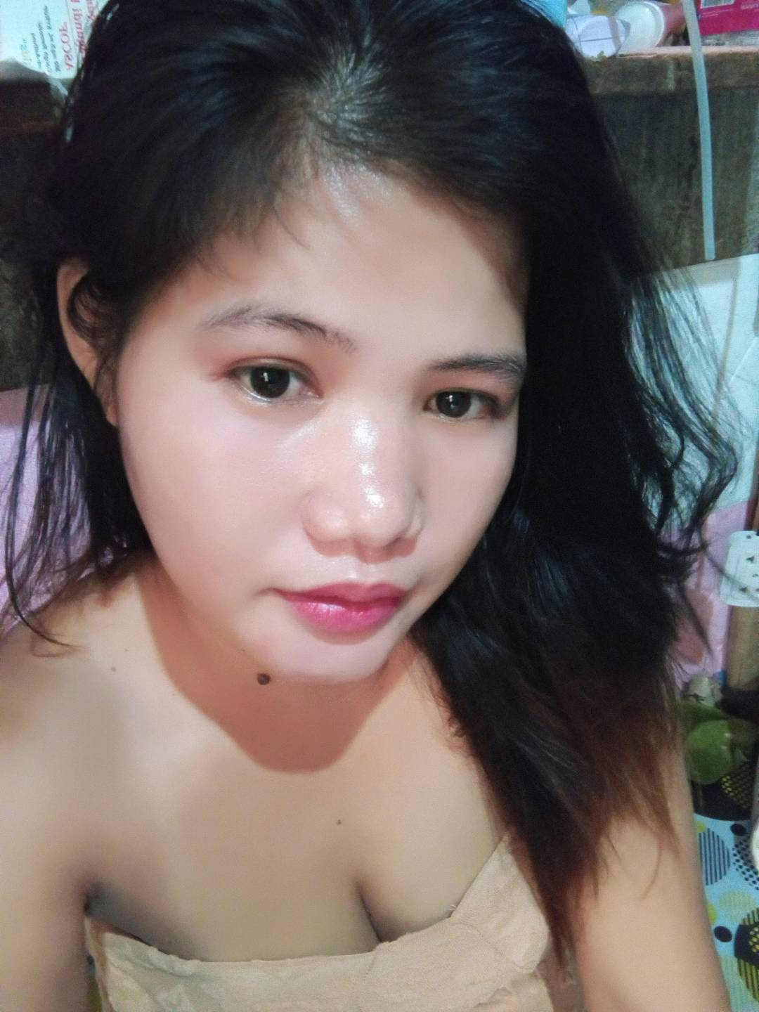 A woman from the Philippines on Plamfy, for a page about whether Plamfy is safe